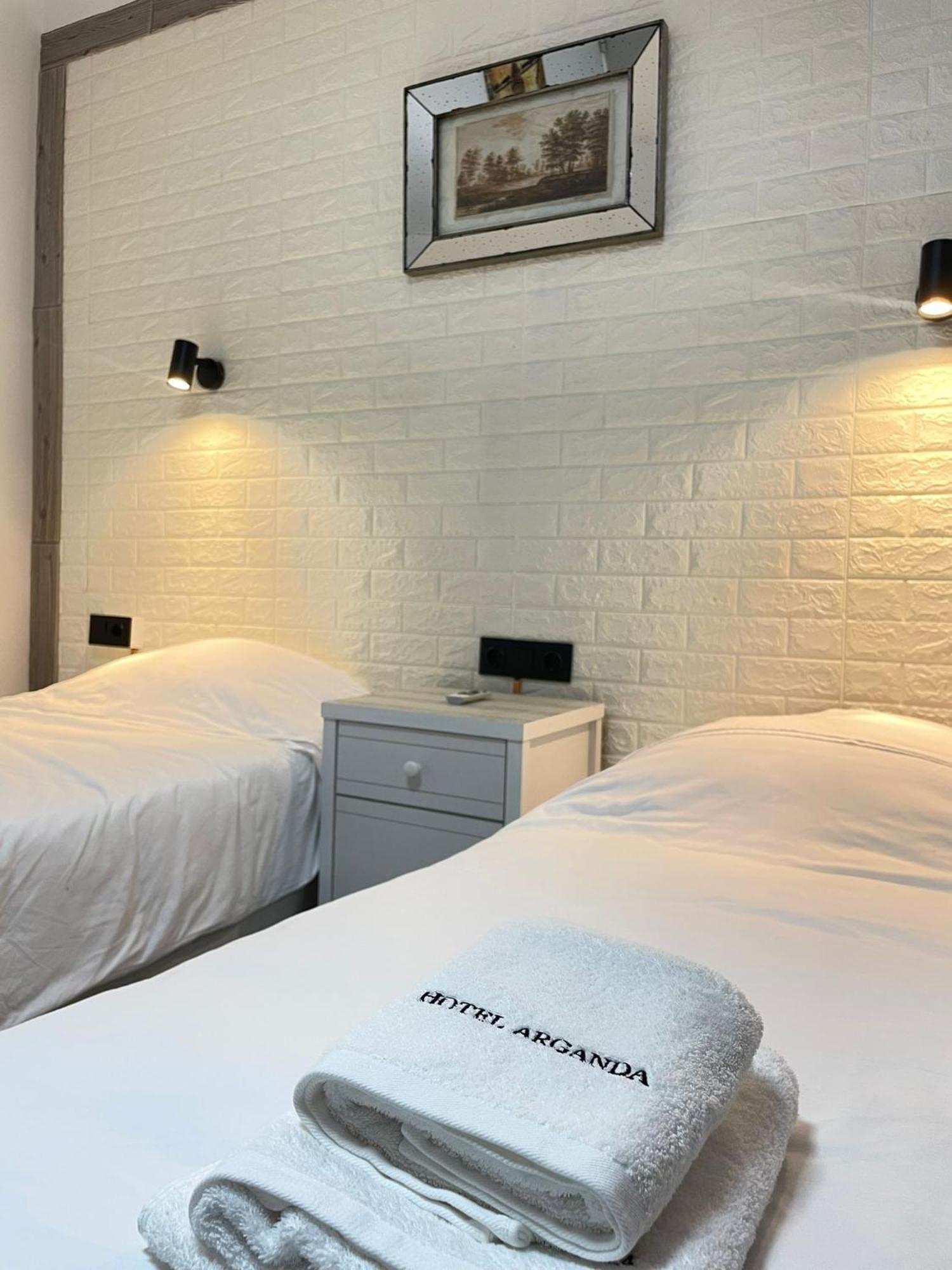 ארגנדה דל ריי Hotel Arganda מראה חיצוני תמונה