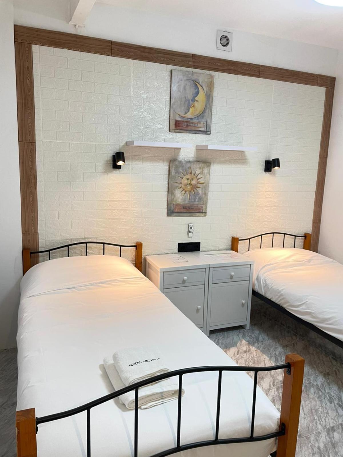 ארגנדה דל ריי Hotel Arganda מראה חיצוני תמונה